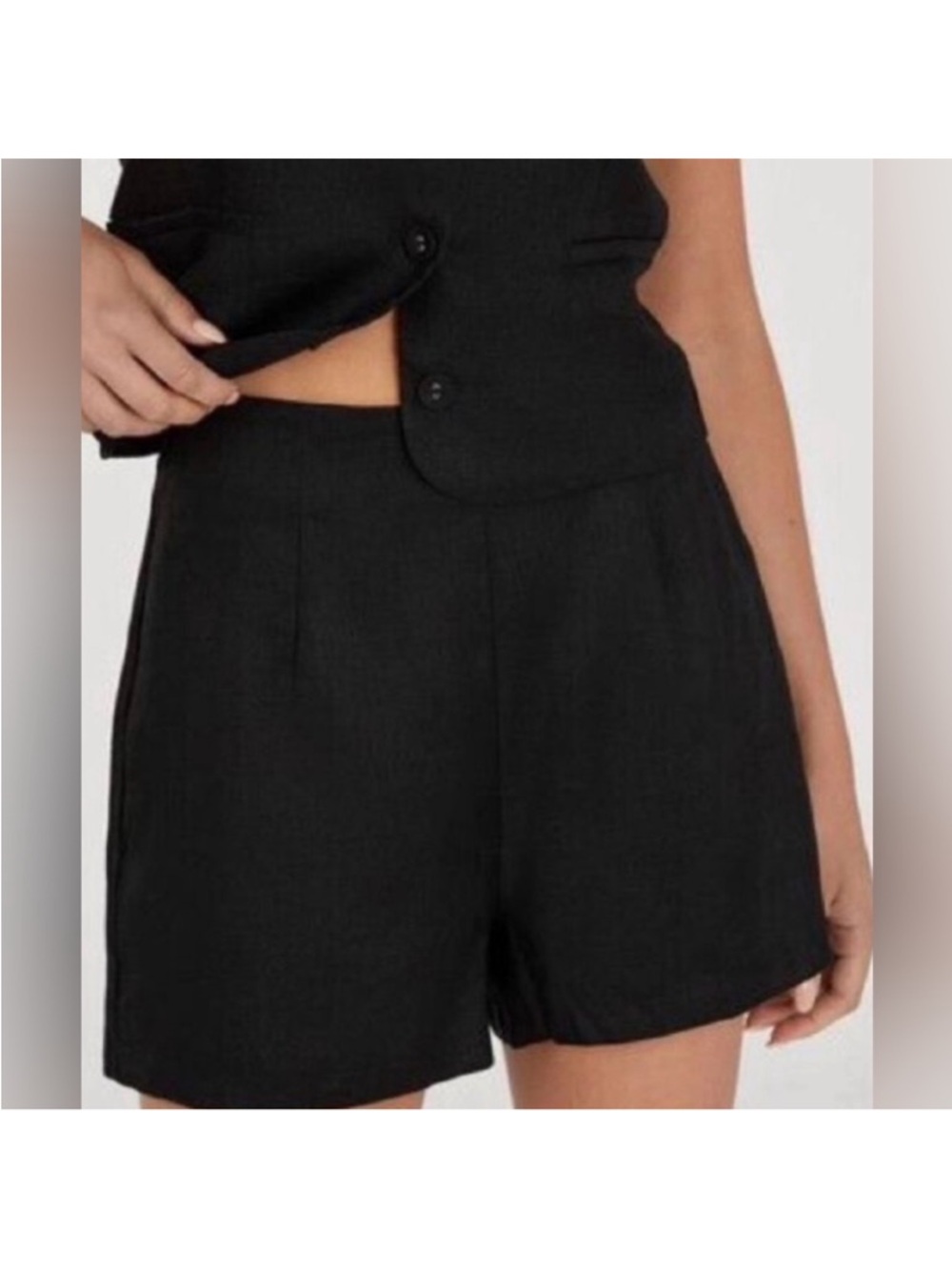 NWT dissh Cory linen shorts in us 6/ aus 10